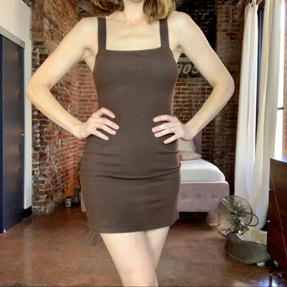 Reformation Amari Dress - Picture 2 of 5